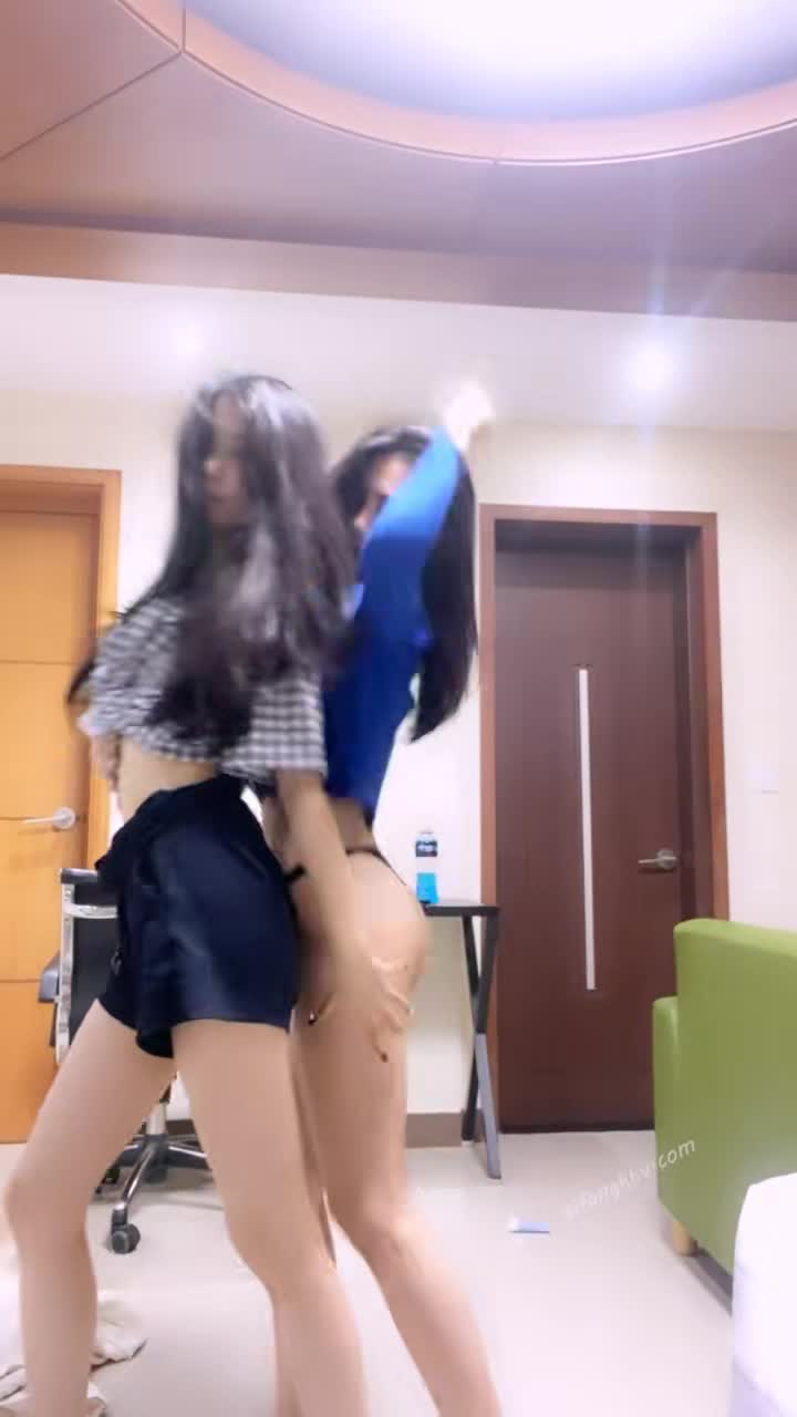 居家卧室交换聚会情人拍摄有生活照都是原版高清