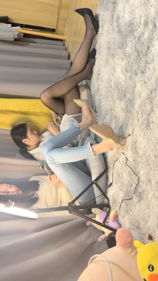 #初恋的香味 #榨精少女 人气女神，萝莉御姐激情双飞，肤白貌美人间尤物