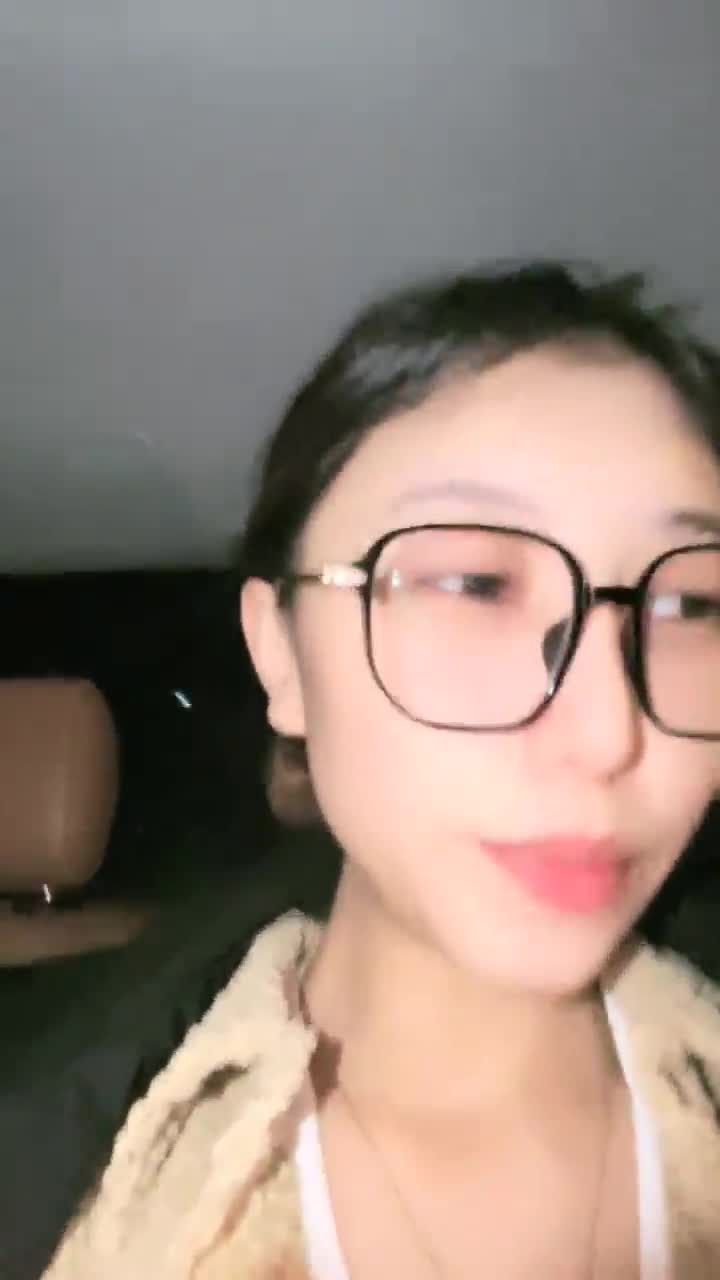 【MP4】SGKX035辣妹自拍帐号021【辣妹连锁档案】-上