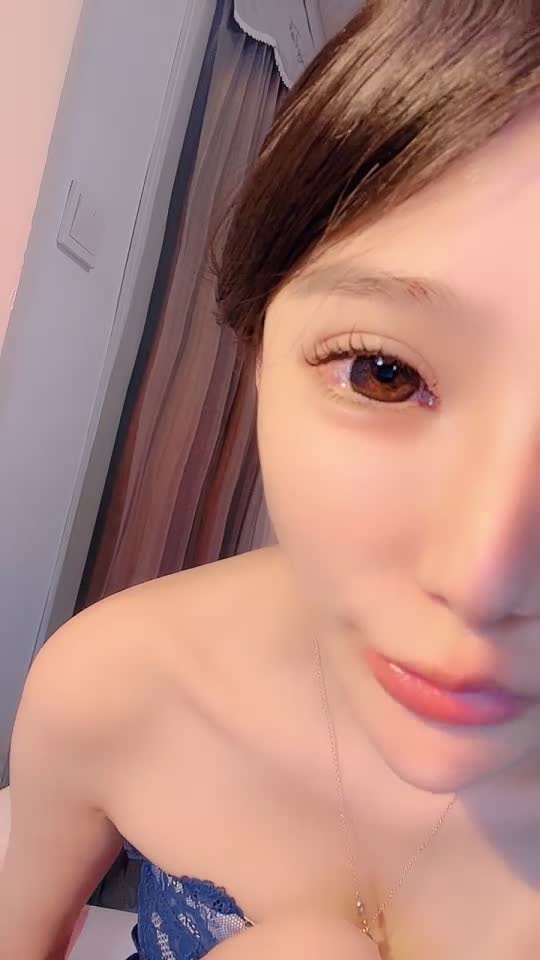 芊芊粉嫩                                                                        作品：御姐型美女全裸舞蹈自慰高潮标签：#御姐 #裸舞 #自慰 #高潮