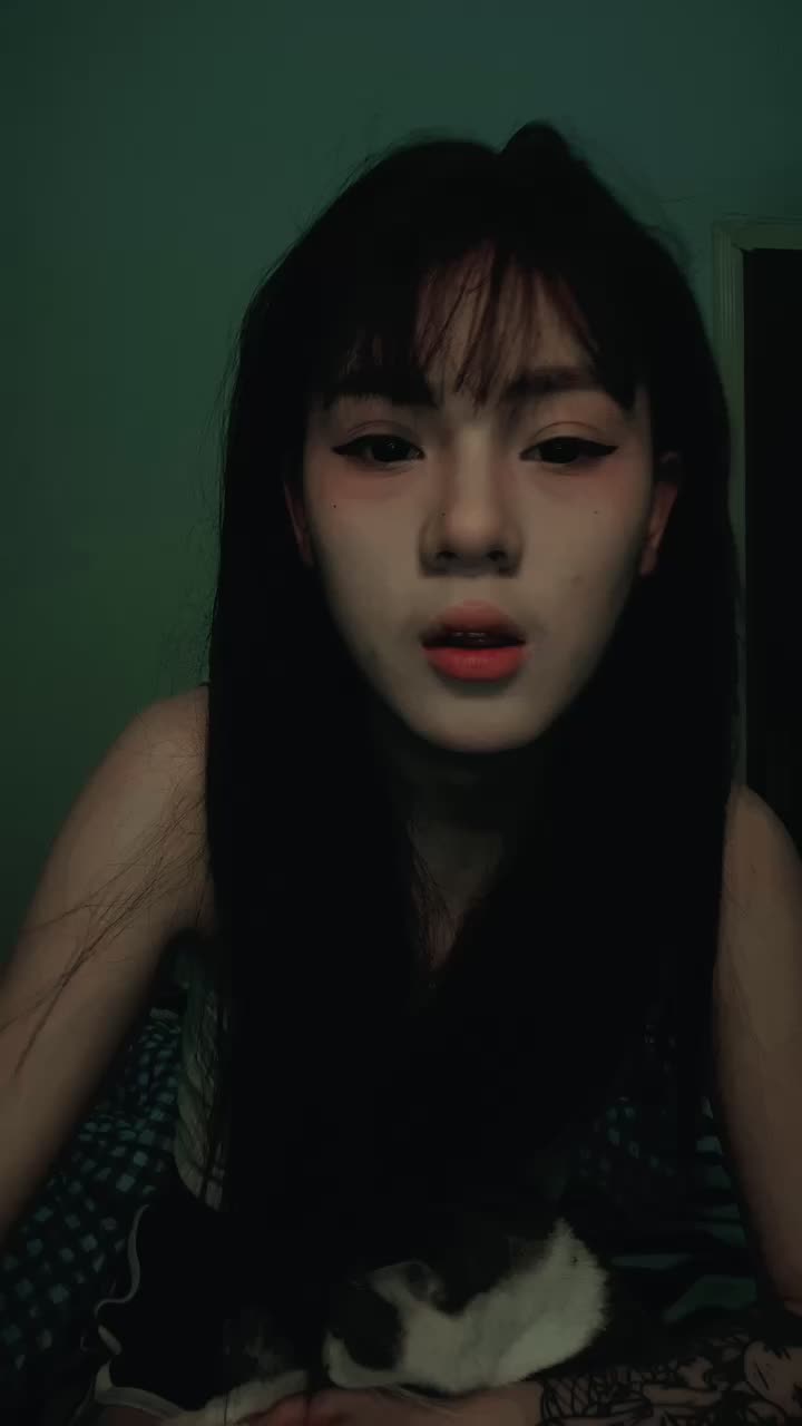 爱上纹身精神小妹 是我的宿命 这个大腿根多有劲 感觉可以夹死我 #精神小妹 #纹身 第二弹