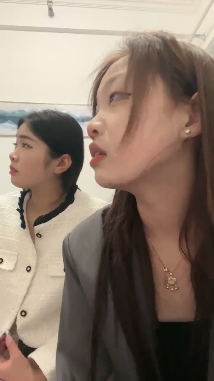 Gia少女 精神小妹直播大秀20小时核弹！6个小嫩妹收费房脱光蹦迪摇摆！#精神小妹