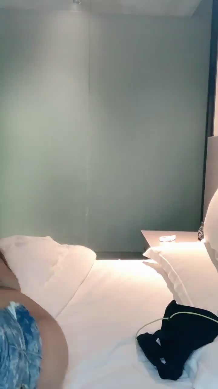 #你的宇吖 群友在群里找的精神小妹 极品馒头B 又嫩又骚 #精神小妹