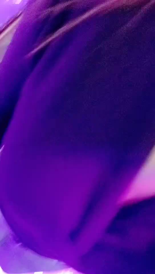 KTV勾引到厕所打炮 对白清晰有趣，各种无套后入狂艹，十分刺激