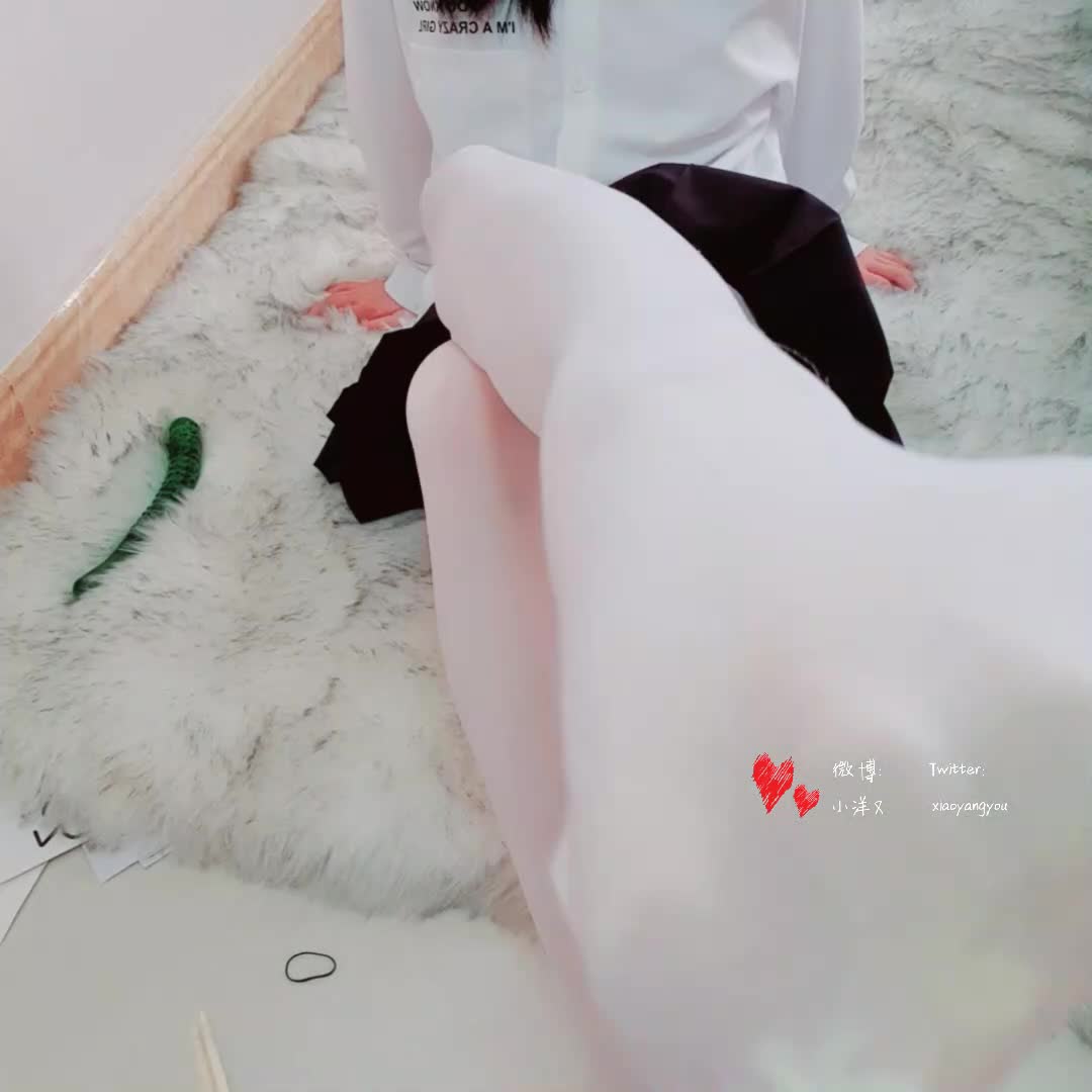 #小洋又 #福利姬 #自慰 @loicu极品身材双马尾萝莉 合集 1 反差学生曝光群  @smspss