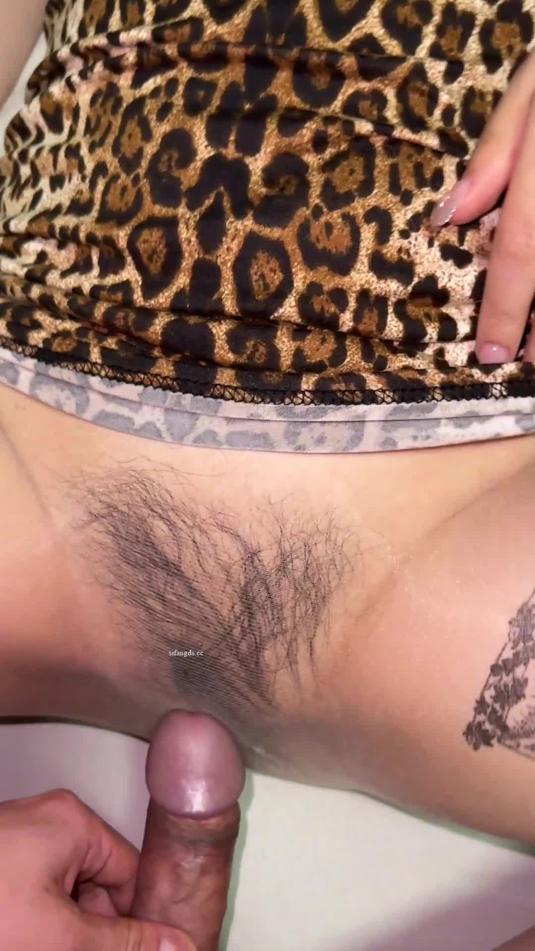 推特丝袜足控大神 小楼原创 让漂亮的老婆穿上性感丝袜玩弄美腿美足操逼隔着丝袜操逼丝控必看 老婆也是十分有韵味的少妇#小楼原创合集合集共14V 一堆图片