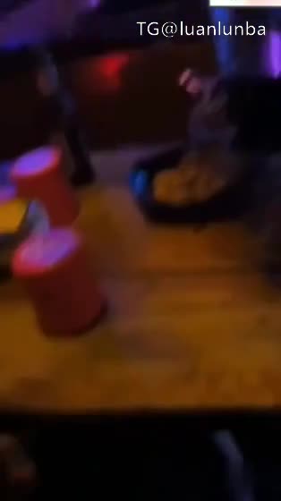 清吧灌醉学妹带回家，看大神一步步勾搭清纯御姐做爱
