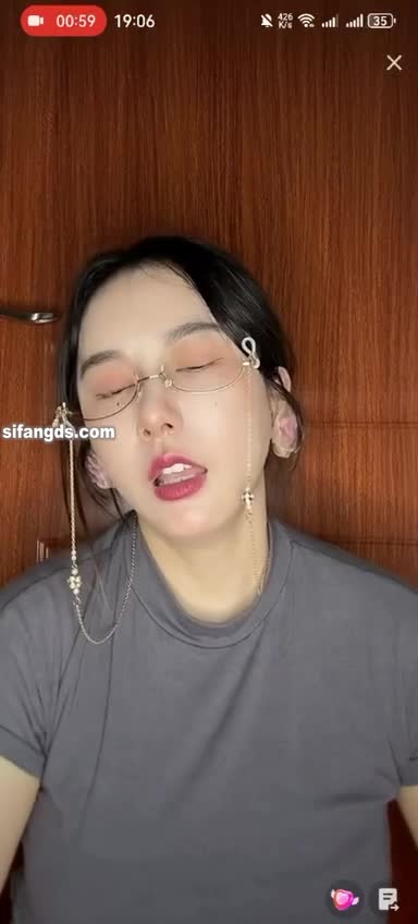 快手网红私拍 快手被封了 x应该还在属于比较特殊的性癖吧 #固执的守村人雪bee合集合集共32个视频