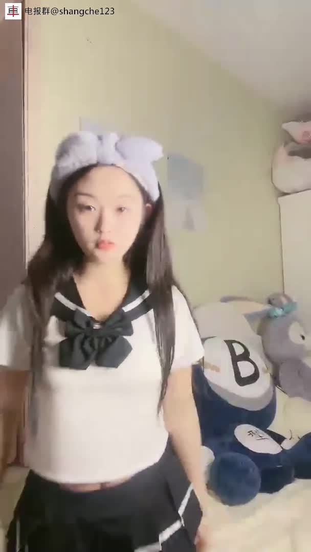 制服露奶露逼 4小时