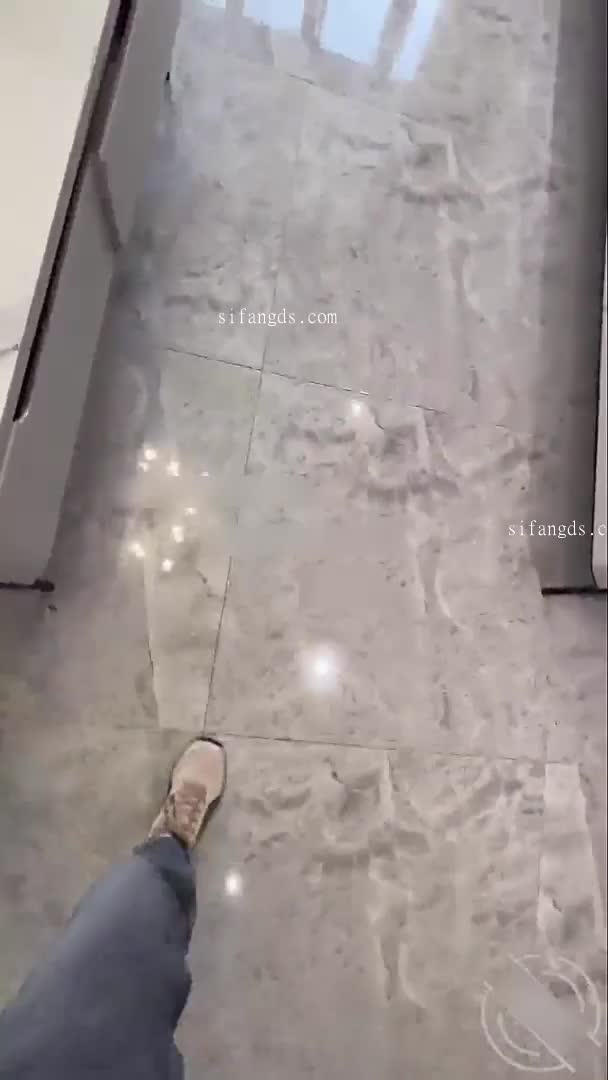 绿帽人妻 下楼买水回来看到老婆在被操，被内射还掰开给我说精液好热 精液都留给老婆
