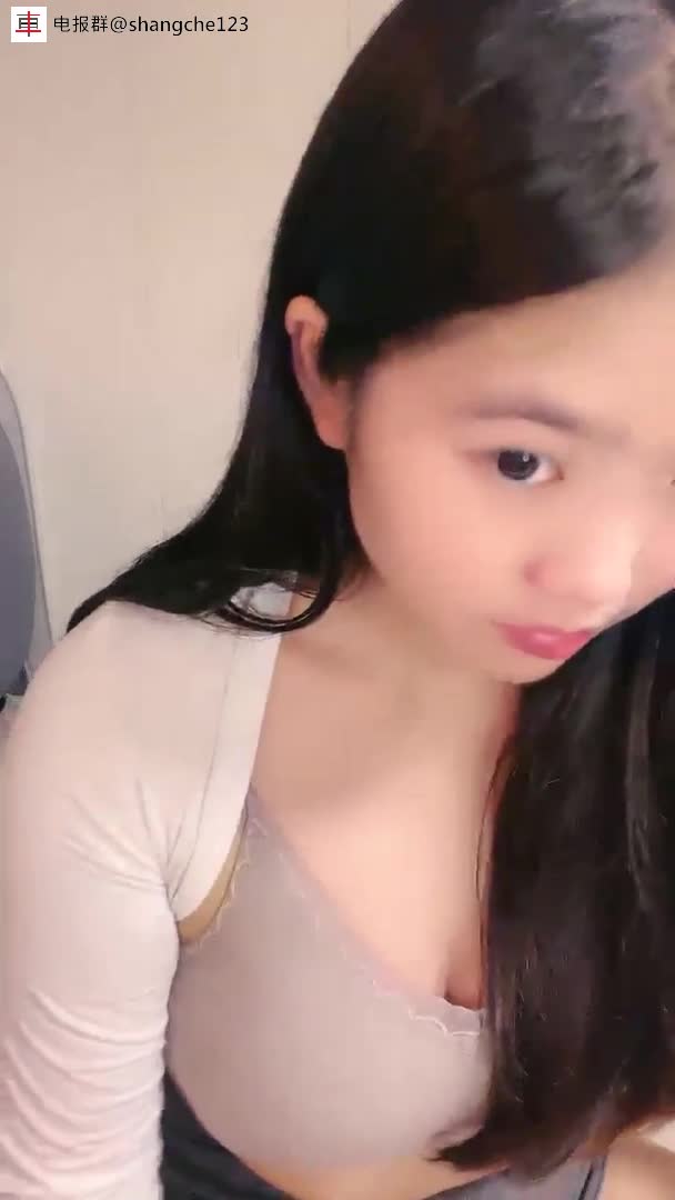 露奶掰穴自慰 5小时