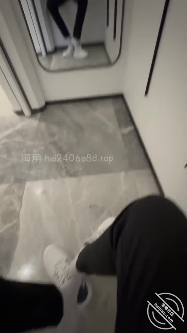 海角社区 【 会喷水的亲姐姐 】会最新视频 #会喷水的亲姐姐  HJ082802132