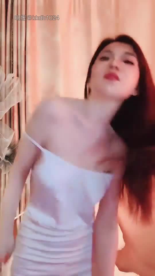 【bigo直播】S4 直播大尺度擦边整活 真空凸点 乳贴 内衣 50V #bigo #擦边 #整活 #真空 #凸点 19