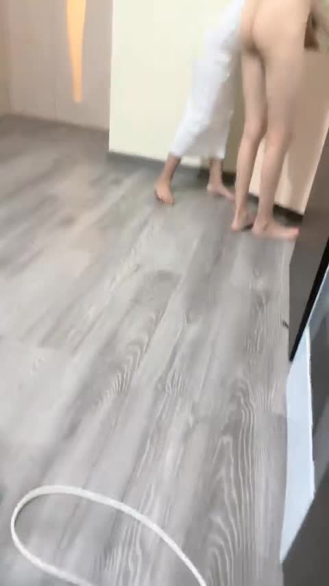#户外挑战者 #专业操老外 土豪哥玩转西方长腿女神4P