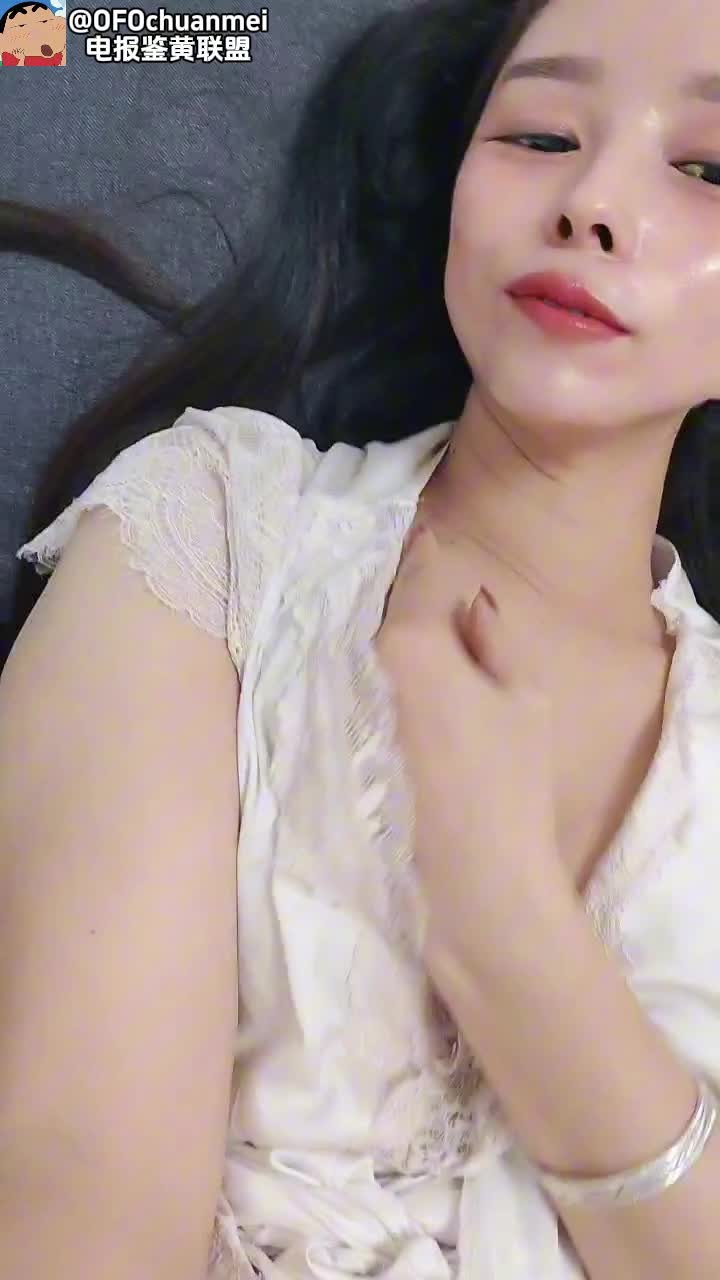 深圳木瓜奶精致少妇 想被干