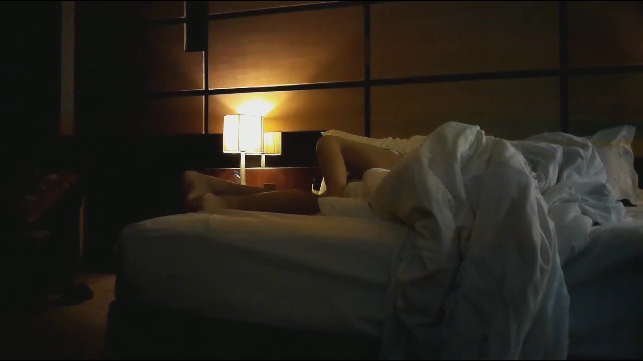 关键词：#仓本C仔 #内裤哥评级： 一品ps：（第三弹）经典资源，大屌男仓本C仔，这是个会所大佬，嫖遍了全国各地，各种外围妹子，第七个俄国超模身材真绝，视频都是偷拍视角，所有妹子都必穿丝袜丝袜电影收藏馆：@siwasc8