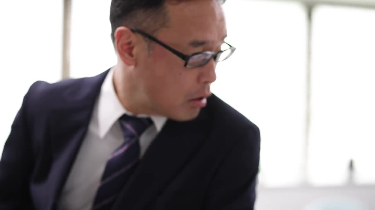 番号:IPZZ-240 标题:被討厭的男主管玩弄 可是他的雞雞太舒服了…被灌醉醒來之後竟然在飯店裡…一直被高潮升天一路到早上的我 楓可憐 女主:#枫可怜 #楓可憐 #枫花恋标签:#日本 #AV #剧情扮演 #中文字幕 #颜射 #短发 #丝袜 #黑丝 #美腿 #凌辱 #OL枫可怜永远的神