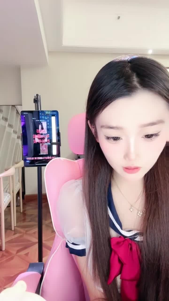 #主播董小姐 全裸热舞
