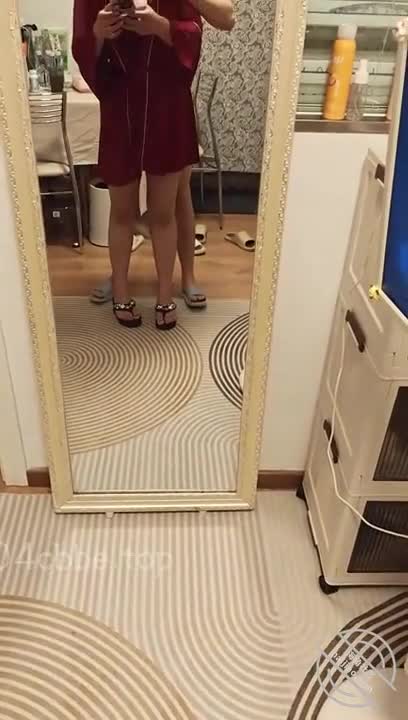 绿帽精选️️【原创露脸】同小区少妇半夜不睡觉跑过来和我做爱 最后一次给老公带绿帽子了️️住我对面小区少妇，和自家老公过完七夕，昨天和她说我这边因为工作原因要离开了，以后可能没有见面机会了。大半夜不睡觉跑过来和我做爱偷情 #邻居 #偷情 #绿帽