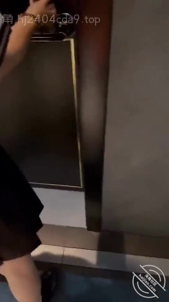 母狗精选️️放暑假的极品JK大三学妹 特意给我说她新买了衣服 原来是欠操的JK水手服#jk #女大 #制服
