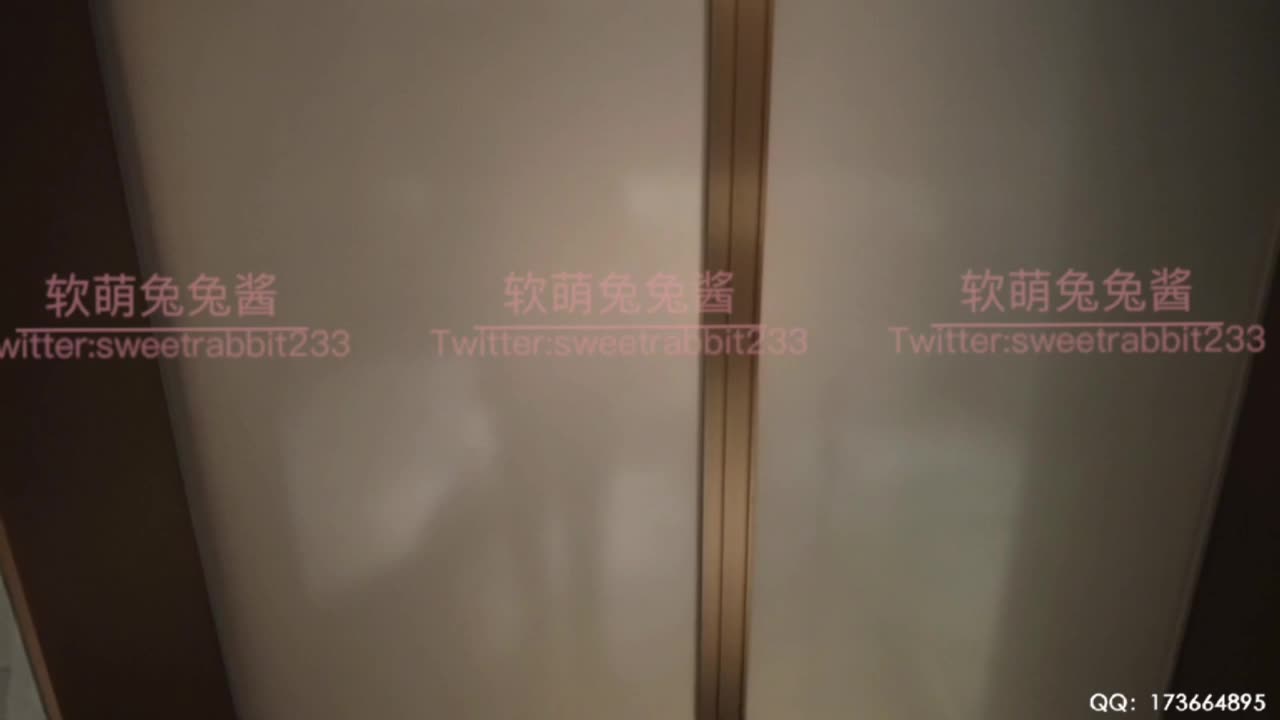 #软萌兔兔酱 #OL #剧情 #黑丝与老板秘书一起出差剧情演绎老板和秘书啪啪被我拍下来了拿来要挟换一炮