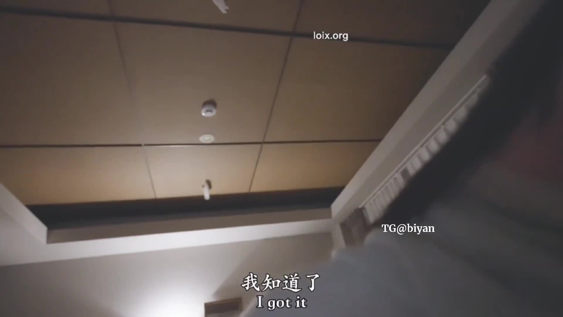 [福利姬] 饥渴老婆欲求不满出轨老公，还拍下做爱影像刺激他，满足他的淫妻性癖，并将自己和其他男人做爱羞辱他的影片作为一个礼物送给他 #Nana #国产 #黑丝 #白虎 #后入