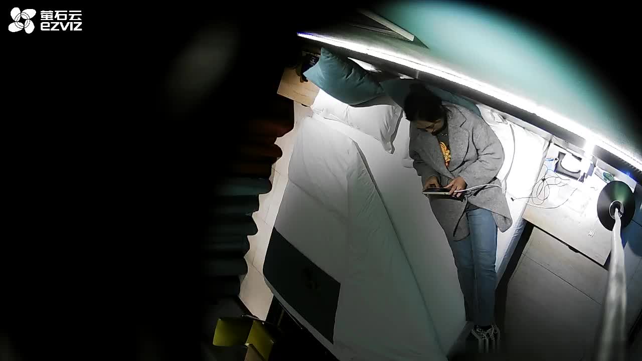 眼镜领导带着丰满的女下属酒店开房啪啪
