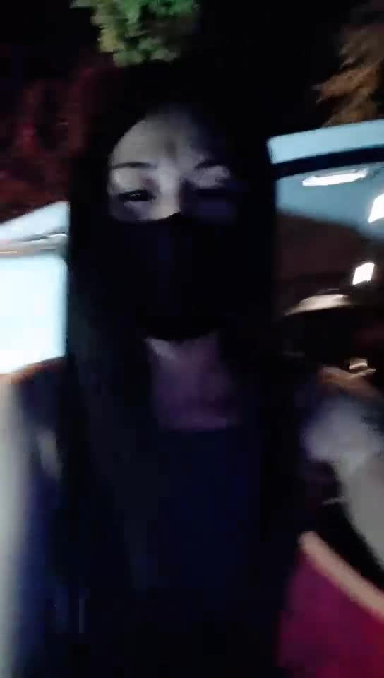 骚货人妻欲求不满 寻找刺激 户外露出直播 暴力自慰喷水