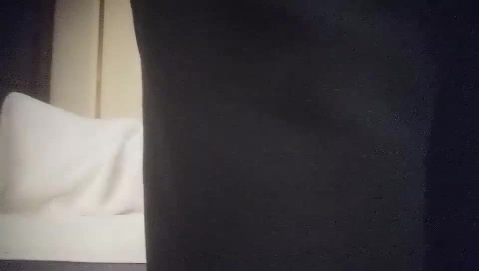 #偷拍 #美容spa 【推油少年】男技师偷拍客户特殊服务，肉感肥臀骚女，全身推油，解开内裤扣穴，按摩床上来一发
