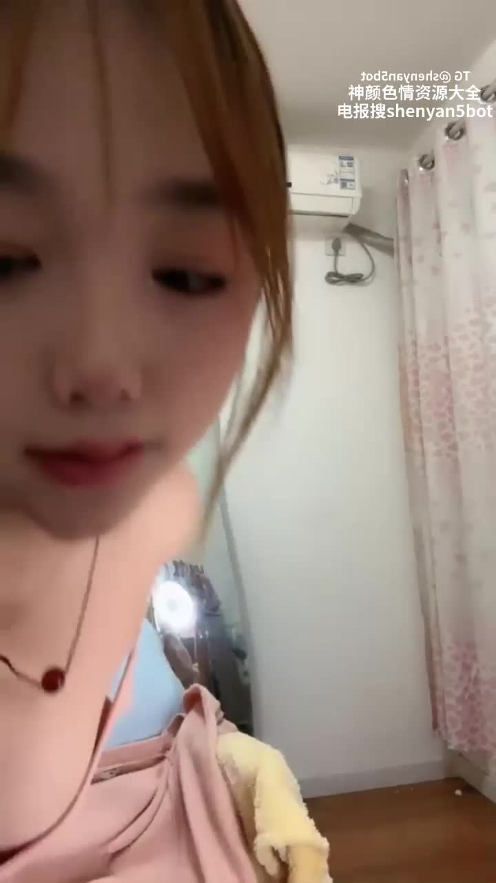 #巨乳 微胖反差巨乳嫩妹 道具自慰骚穴淫叫不停 发育的也太好了 超级无敌大奶子！