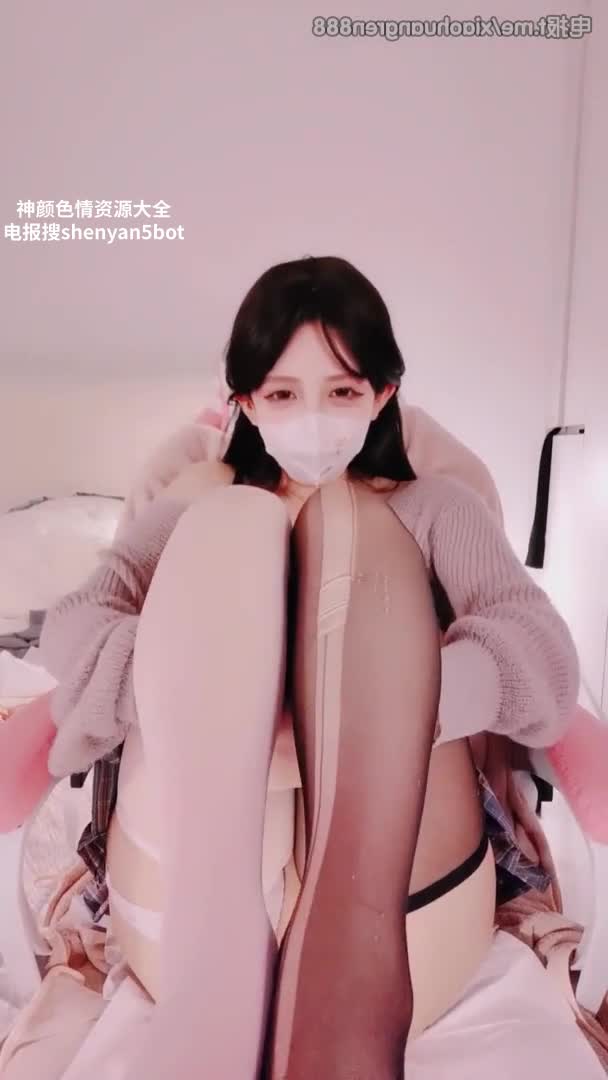 #巨乳 E罩杯超极品的粉嫩奶头 软绵绵的大咪咪