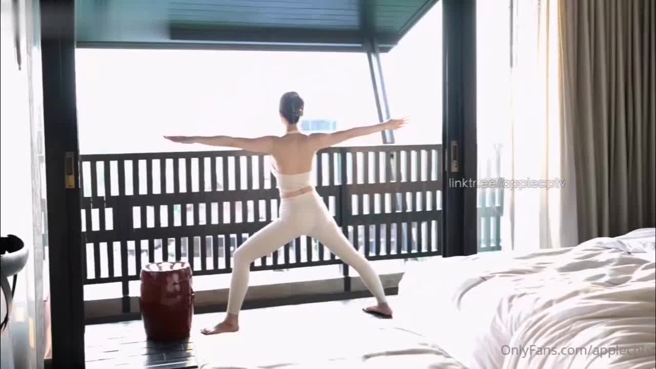 #Applecptv | #苹果 #肉便器 #白浆 #大长腿Beautiful focal point 3【apple苹果】美丽的焦点3 顶级大长腿紧身裤 穷人的女神富人的精盆，呗操爽痉挛 白浆喷射—————————「中文包及搜索引擎」  「吃瓜找片涩涩群」      点我免费白嫖1G流量