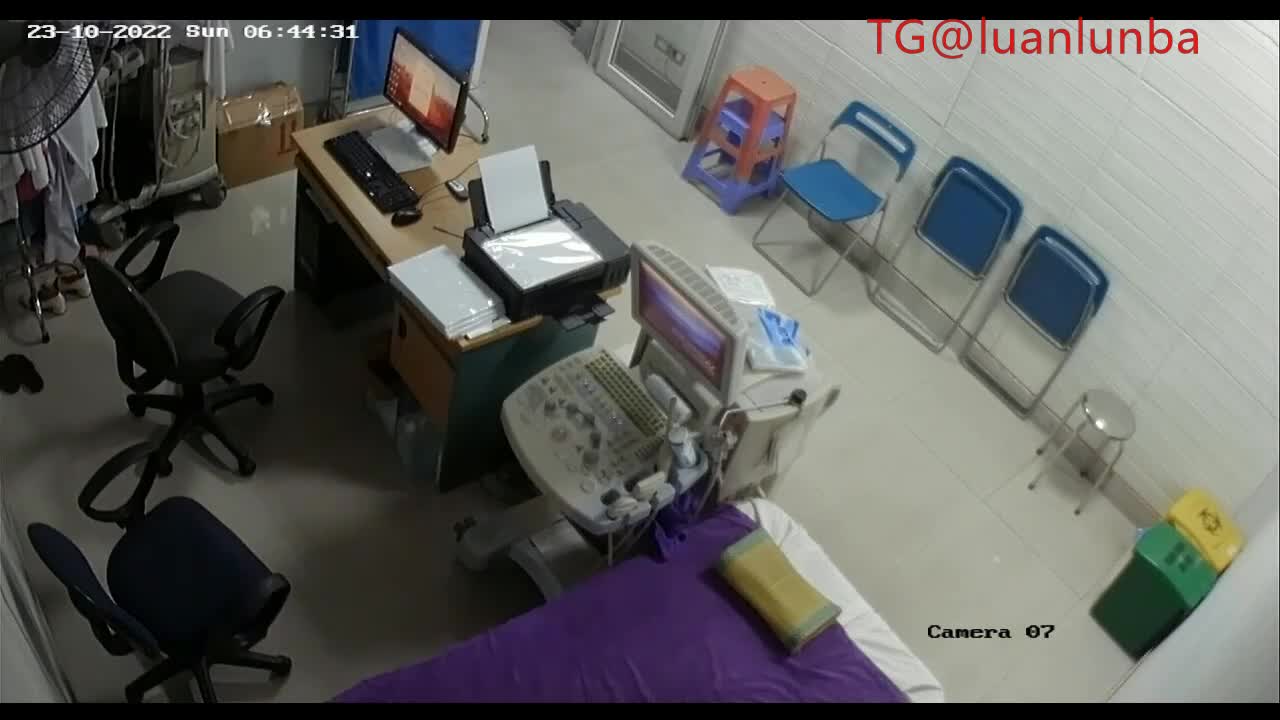 【摄像头破解】破解妇科监控医生一个上午检查30 个少妇