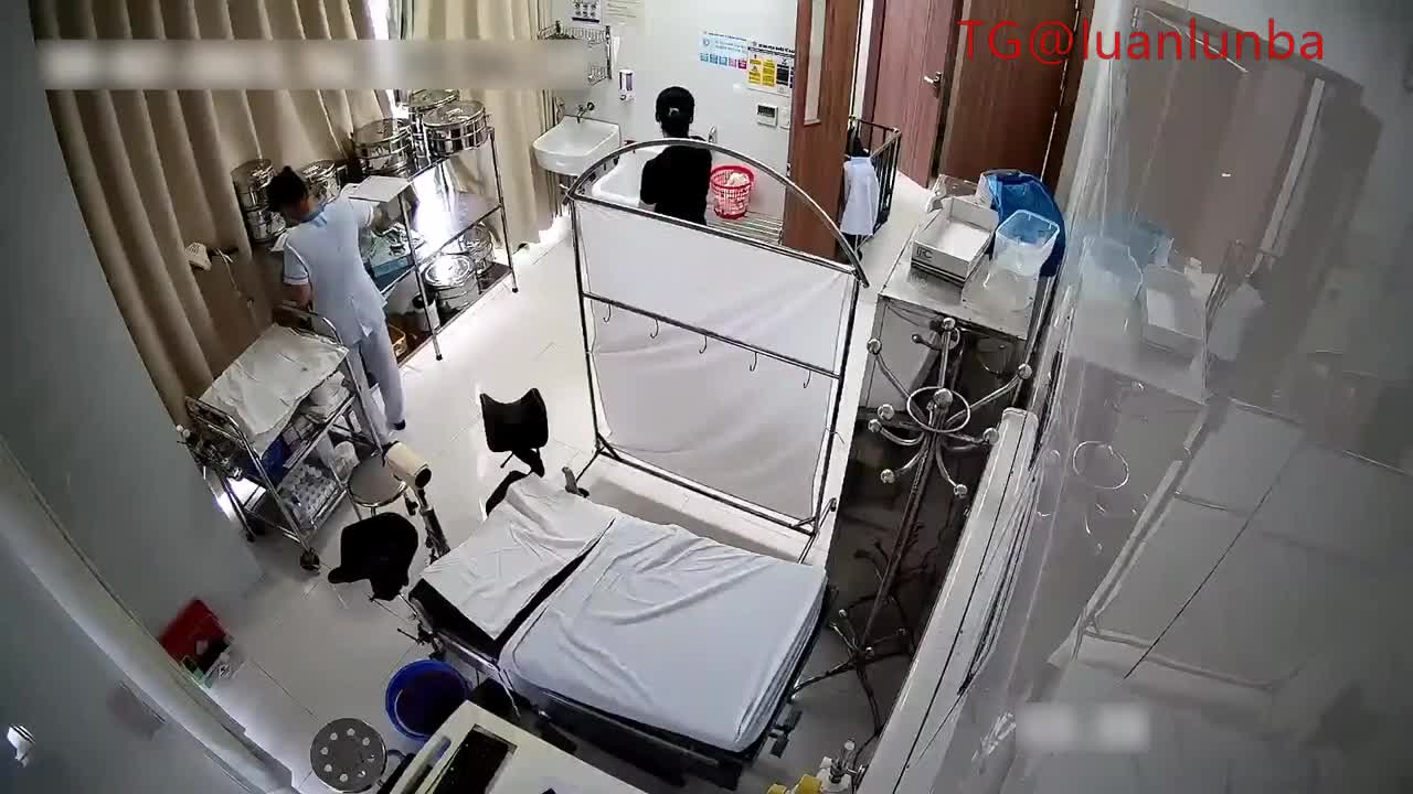 【摄像头破解】医院监控破解偷看美女门玉体