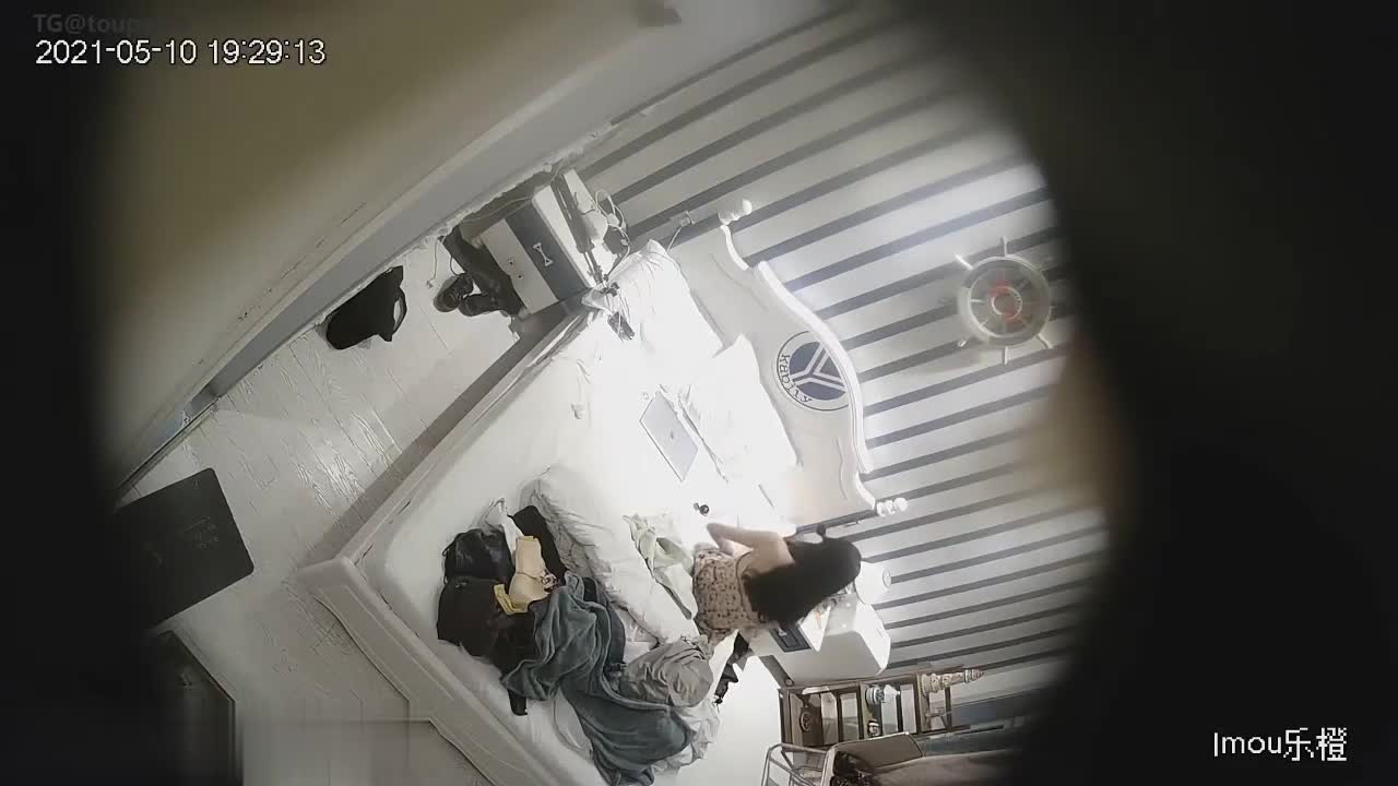高清酒店偷拍 大学城酒店偷拍周末开房的小情侣 女上位很激情
