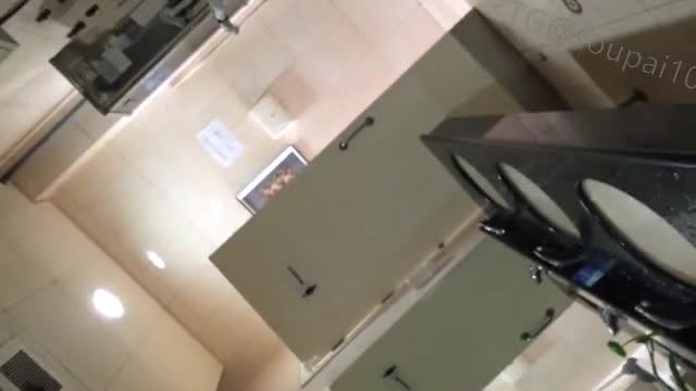 精选女厕蹲守拍脸拍B