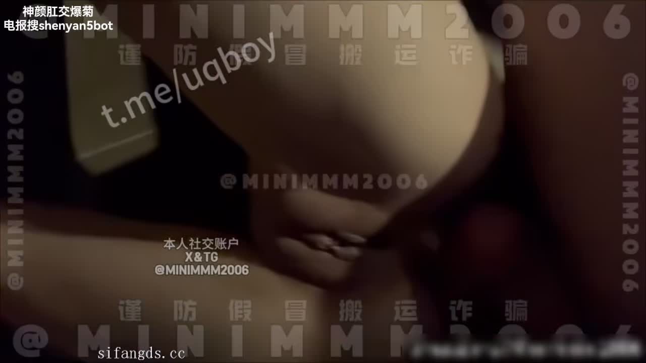 #肛交 #双洞齐插 #调教刚成年的清纯神仙颜值少女又是一个超级反差骚货痴迷于开发菊花的受虐狂母狗 绝美极品的身材深喉 滴蜡 肛鞭样样拿手 被抓住头发狠狠地后入肛交 白嫩极品身材线条完美展现 双洞齐插 按在床上阳具激情抽插骚屁眼 淫叫不停 超级精彩不容错过