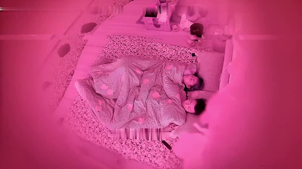 宾馆盗摄，早上睡醒来一炮姿势多变