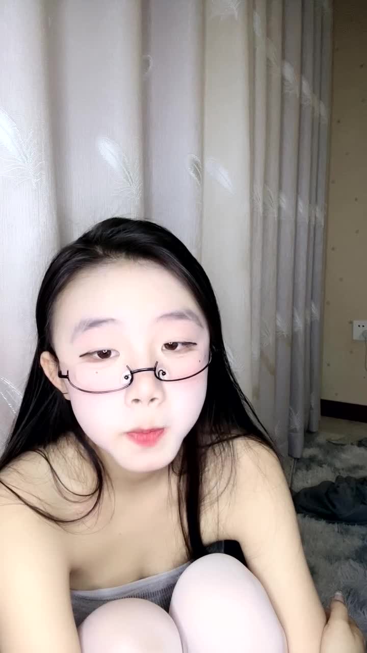 #小云慢吞吞 #付费直播 #萝莉 #啪啪 #金主 #口交 #合集 娇小少萝 小云慢吞吞 被金主操 合集31V