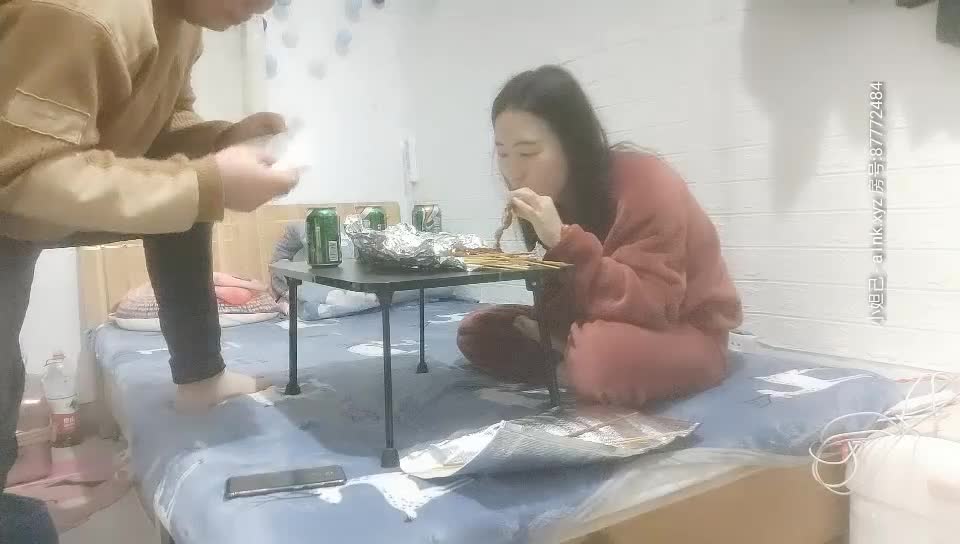 老李寻花03-28先撸串后操逼