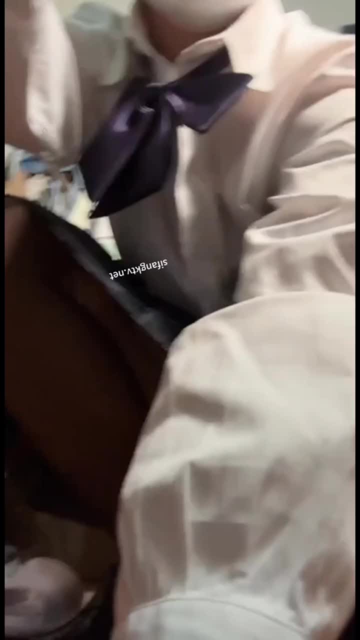 #萝莉 #推特 #嗨酱 自慰视频流出 黑丝短裙性感十足