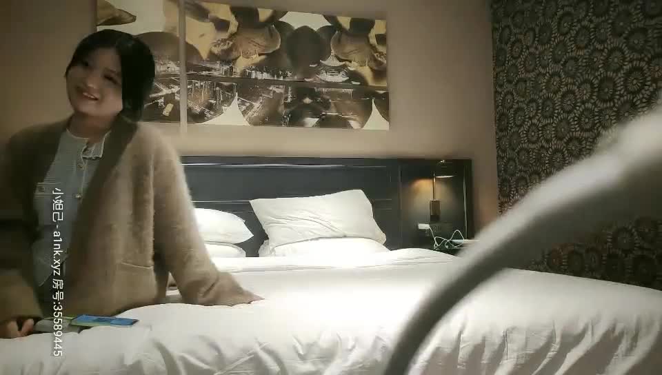 飘飘探花03-06赶时间的可爱学生妹被操哭了