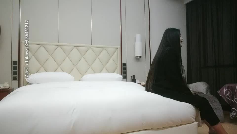 利哥探花04-12兼职长腿少妇