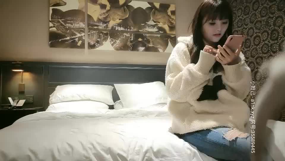肌肉佬探花03-06美女被操得临走都站不稳