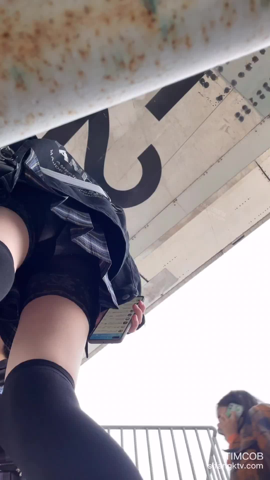#偷拍 #抄底 #CD抄底偷窥精选5部丝袜JK小姐姐坐镜头！