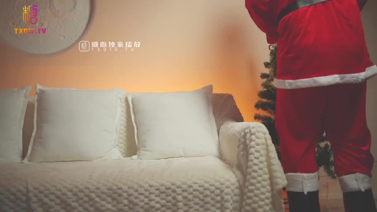 #桥本香菜 #qiobnxingcai #糖心vlog圣诞老人的礼物派发 香菜的愿望就是要圣诞老人的肉棒 @cn91e