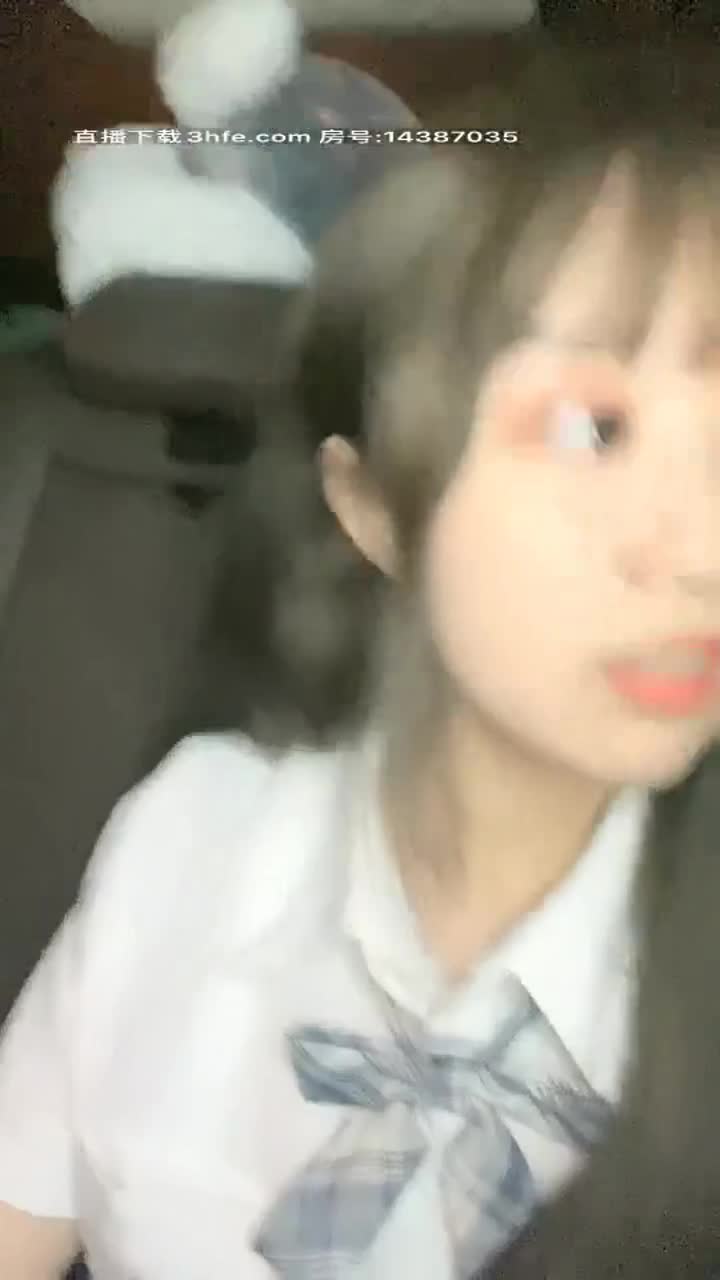 JK装夜晚马路上露出后备箱自慰，带项圈跪地爬行肛塞性感连体网袜 #国产短视频 #国产精品 麻豆视频放映厅