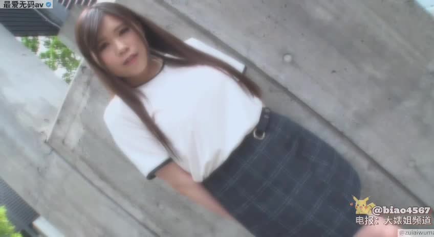身高155厘米，穿着衣服感觉就是个矮胖妹，很丑，脱完衣服就很哇塞了，美乳，逼逼粉嫩，肥美多汁，非常敏感 #无码 #一本道 #内射