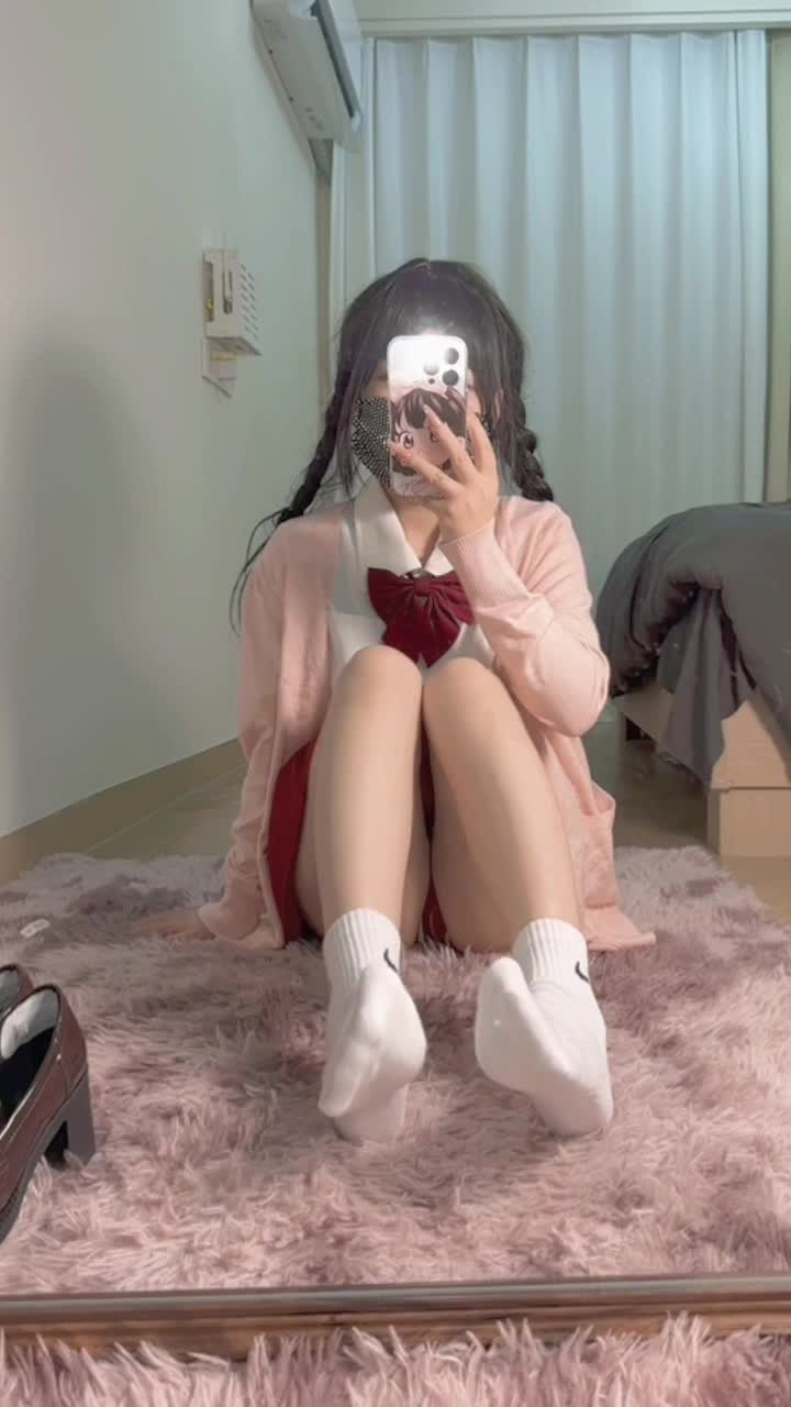 #福利姬 #抖音 #不要凶抖音不要凶 - 极品萝莉小嫩脚 定制足控红绿灯玩脚视频合集51部 -1