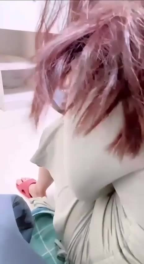 #乱伦 #口交 #偷拍自拍 #素人 #第一视角海角大神在美女邻居儿子面前操他妈妈被孩子发现了叔叔激动的直接内射